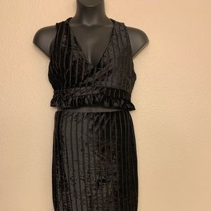 Boohoo: Velvet 2 Piece Midi Skirt Set